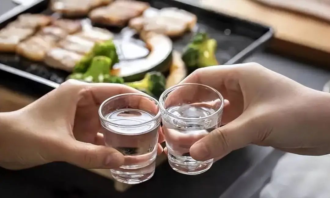 喝酒段位大揭秘，你能到達(dá)哪一級(jí)？.jpg