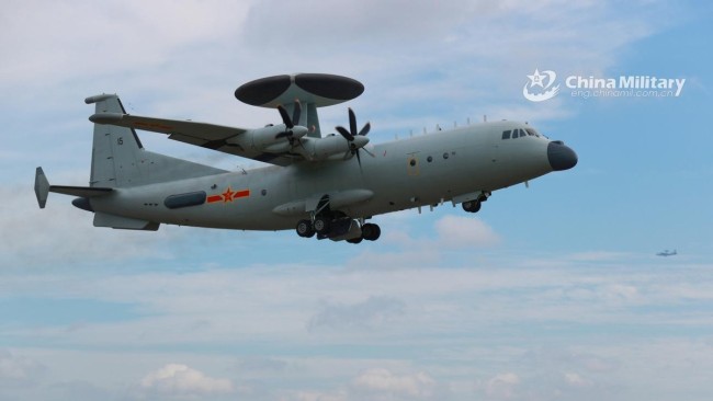 九天無(wú)人機(jī)將首飛 轟6會(huì)“失業(yè)”嗎 全能無(wú)人機(jī)挑戰(zhàn)傳統(tǒng)