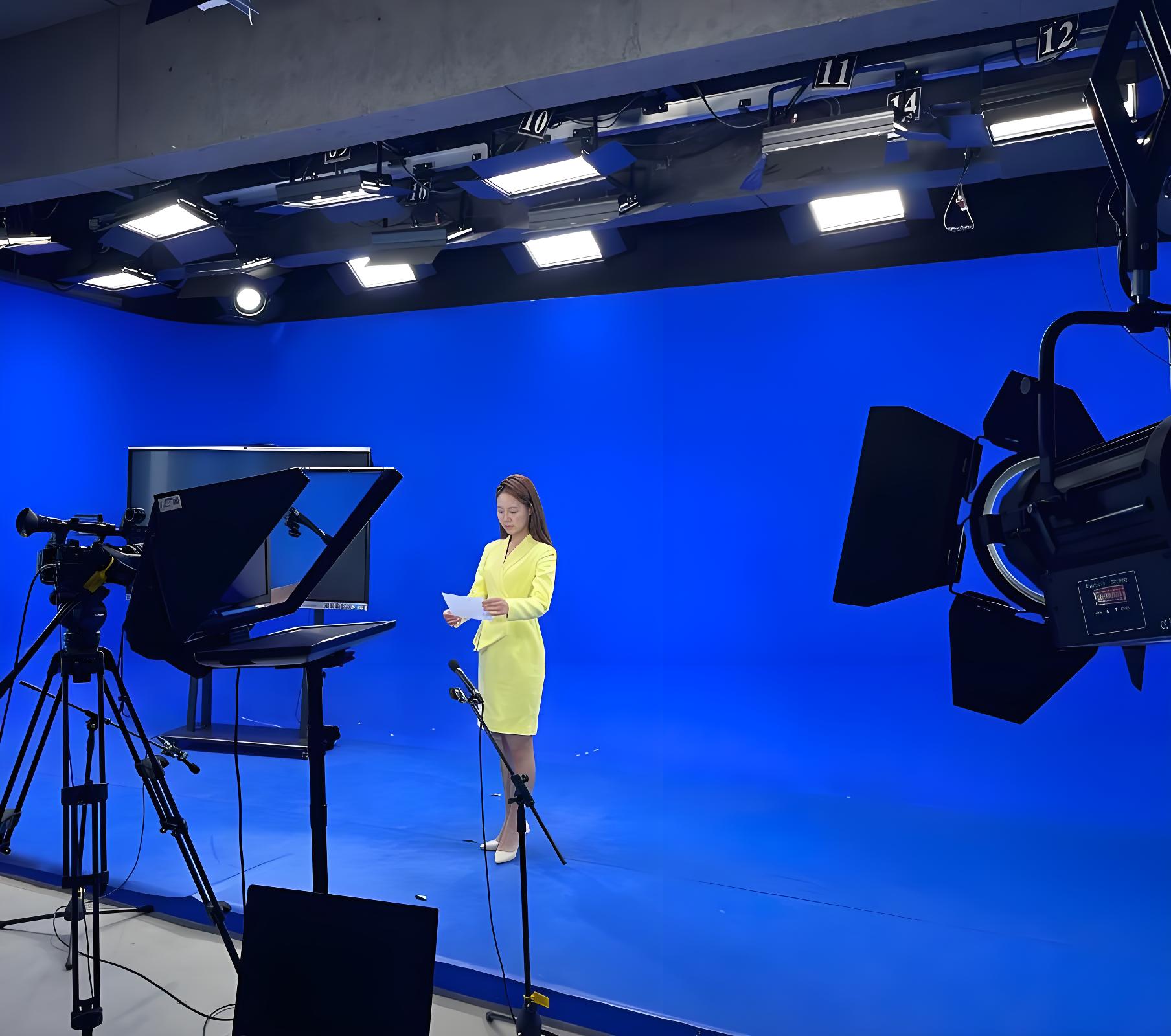 主持人訓(xùn)練.jpg 主持人訓(xùn)練.jpg