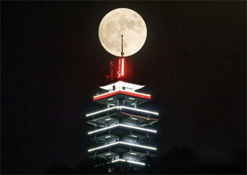 就在今晚，準備觀賞：本年度最大滿月2023.8.312.jpg