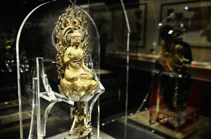 此尊，妙相莊嚴(yán)，極有盛唐風(fēng)格，.jpg