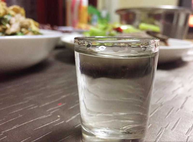每天都在喝“白酒”的人，最終身體怎么樣了？酒友：看完獲益匪淺