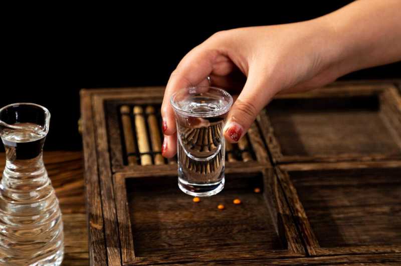 每天都在喝“白酒”的人，最終身體怎么樣了？酒友：看完獲益匪淺