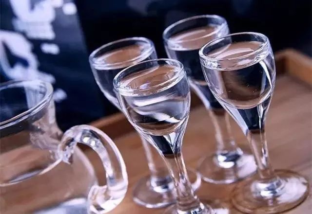 白酒在冬天為什么不會(huì)結(jié)冰？.jpg