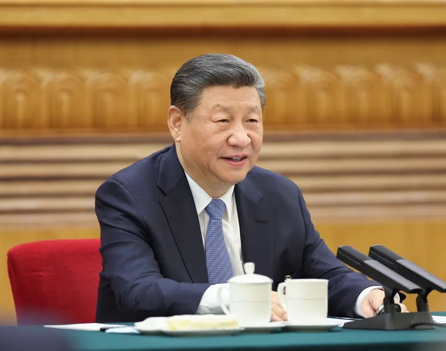 3月5日，中共中央總書記、國家主席、中央軍委主席習近平參加他所在的十四屆全國人大二次會議江蘇代表團審議。新華社記者 鞠鵬 攝.jpg