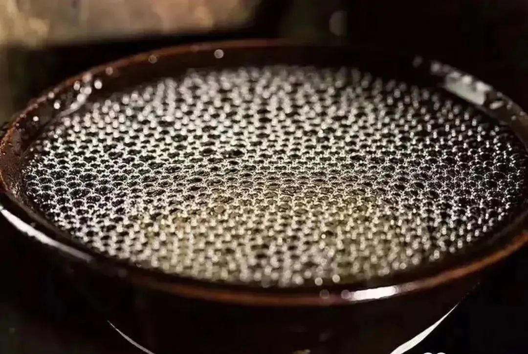看花摘酒，如何通過酒花看酒的品質(zhì)？1.jpg