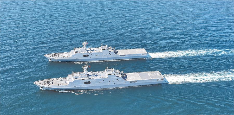 8月上旬，海軍某支隊艦艇編隊開展訓練。解放軍報特約通訊員 喬晨曦攝.jpg